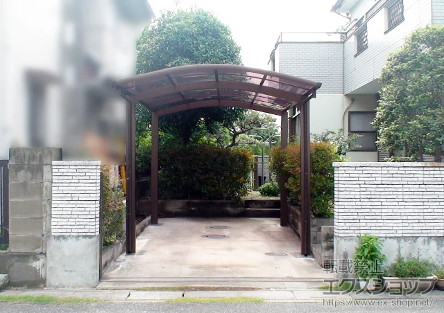 埼玉県越谷市のYKKAPのカーポート レイナワンポートグラン 積雪〜20cm対応 施工例