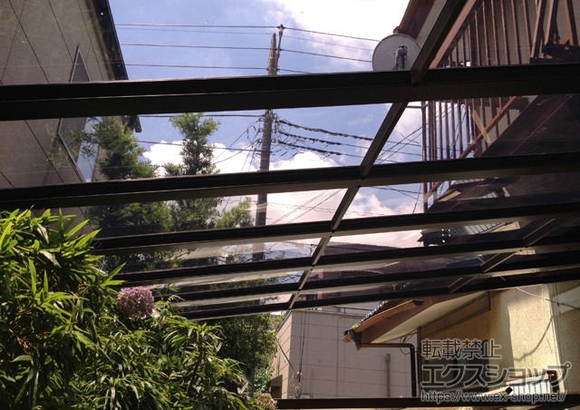 千葉県八千代市のLIXIL リクシル（トステム）のテラス屋根 ライザーテラスII F型 テラスタイプ 単体 積雪〜20cm対応 施工例