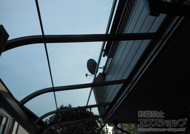 東京都八王子市のLIXIL リクシル（トステム）のテラス屋根 ライザーテラスII R型 テラスタイプ 単体 積雪〜20cm対応 施工例