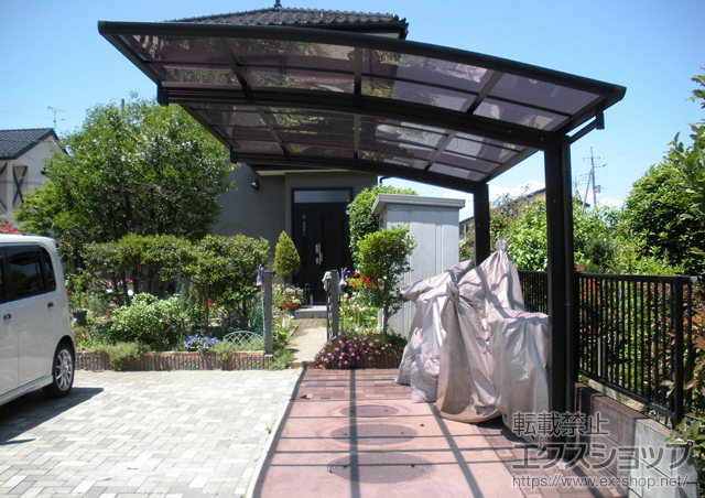 埼玉県児玉郡上里町ののカーポート レイナポートグラン　積雪〜20cm対応+着脱式サポート(2本入り) 施工例