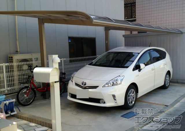 東京都葛飾区のLIXIL リクシル（トステム）のカーポート レガーナポートシグマIII 雨樋なし 積雪〜20cm対応 施工例