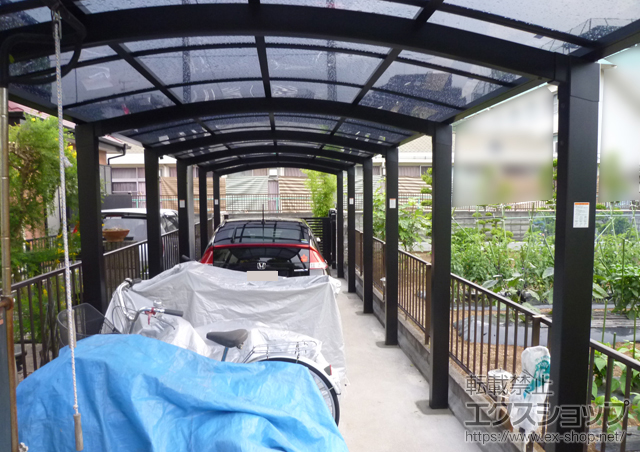 東京都町田市のLIXIL リクシル（トステム）のカーポート カルエードシグマIII 1500 縦連棟 標準後枠 積雪〜50cm対応 施工例