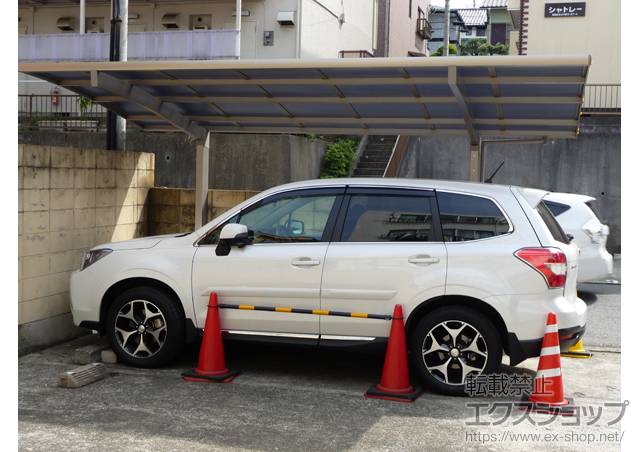 神奈川県横浜市のLIXIL リクシル（トステム）のカーポート カーブポートシグマIII 積雪〜20cm対応 施工例