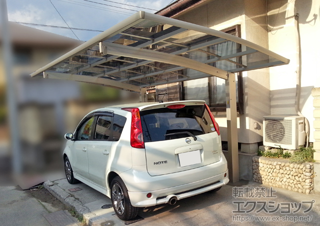 山梨県甲府市ののカーポート プレシオスポート 積雪〜20cm対応+着脱式補助柱 2本入り 施工例