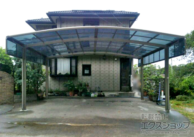 愛知県豊橋市のLIXIL リクシル（トステム）のカーポート カーブポートシグマIII ワイド 積雪〜20cm対応＋サイドパネル 施工例