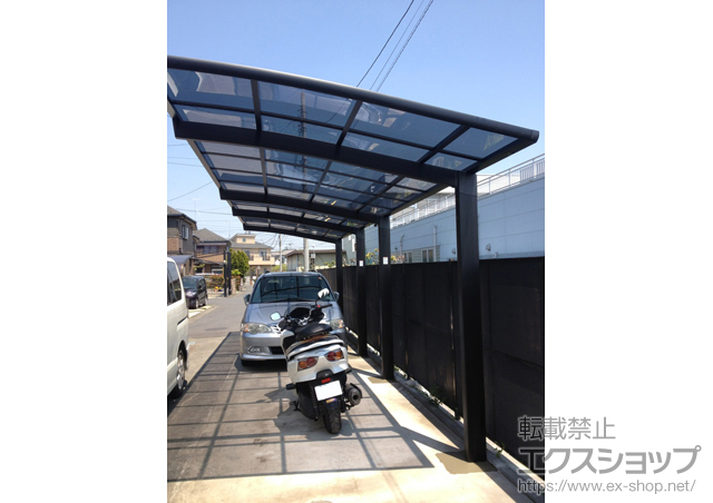 東京都八王子市のLIXIL リクシル（トステム）のカーポート カーブポートシグマIII 縦連棟 積雪〜20cm対応 施工例