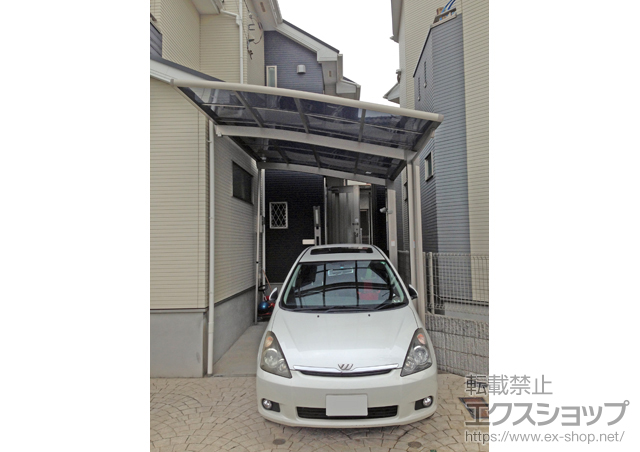 神奈川県横浜市のLIXIL リクシル（トステム）のカーポート カーブポートシグマIII 積雪〜20cm対応 施工例