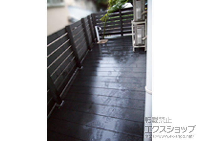 神奈川県横浜市ののウッドデッキ リウッドデッキ200 異型+リウッドデッキフェンス3型＜横スリット＞+床下囲い用部材 施工例