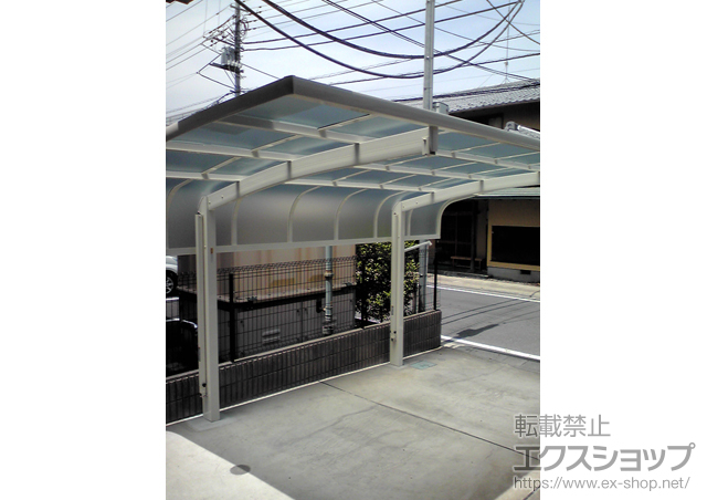 埼玉県川越市ののカーポート レイナキャップポートグラン　積雪〜20cm対応＋着脱式サポート(補助柱)(2本入り) 施工例