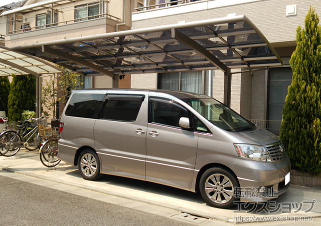 東京都練馬区のLIXIL リクシル（トステム）のカーポート カーブポートシグマIII 耐風圧強度仕様 積雪〜30cm対応≪サポート柱無し≫ 施工例