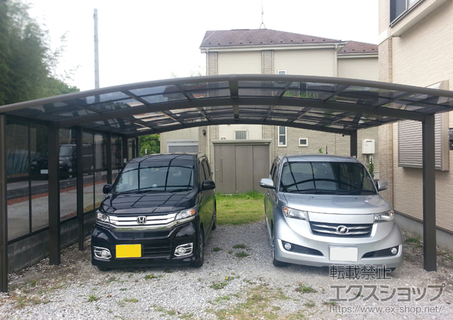 埼玉県日高市のLIXIL リクシル（トステム）のカーポート カーブポートシグマIII ワイド 積雪〜30?対応+サイドパネル 片側2段 施工例