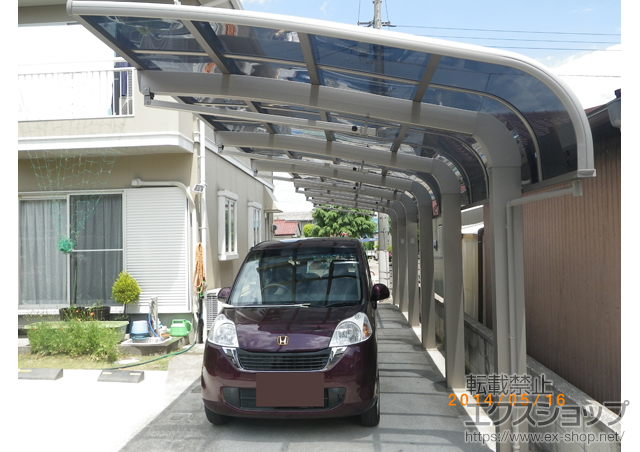 群馬県高崎市のLIXIL リクシル（トステム）のカーポート テールポートシグマIII 1500 積雪〜50cm対応 施工例