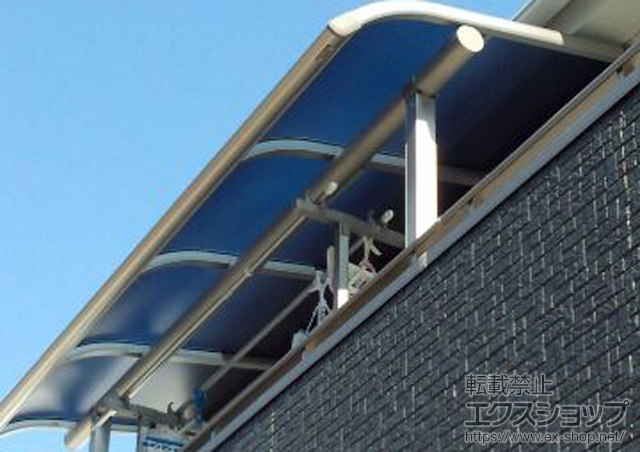 岡山県岡山市ののバルコニー・ベランダ屋根 ヴェクターテラス R型 屋根タイプ 単体 積雪〜20cm対応 施工例