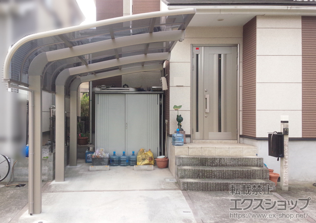 東京都八王子市のLIXIL リクシル（トステム）のカーポート テールポートシグマIII 1500 積雪〜50cm対応＋着脱式サポート ロング23用 1本入り3セット 施工例