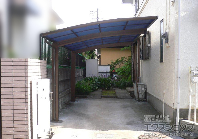 神奈川県綾瀬市ののカーポート プレシオスポート 積雪〜20cm対応＋着脱式補助柱(2本入り) 施工例