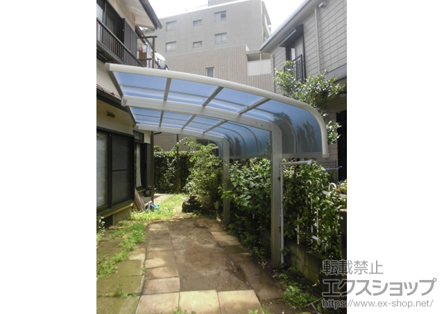 東京都練馬区のLIXIL リクシル（トステム）のカーポート レイナキャップポートグラン　積雪〜20cm対応+着脱式サポート柱　標準・ハイルーフ　2本入り 施工例