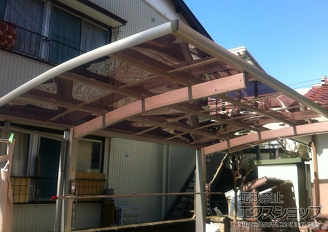 神奈川県逗子市ののカーポート レイナポートグラン　積雪〜20cm対応＋水平式物干し 2本入り 施工例