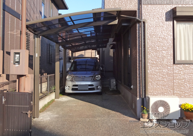 兵庫県加古川市のLIXIL リクシル（トステム）のカーポート カーブポートシグマIII 縦連棟 積雪〜20cm対応 施工例