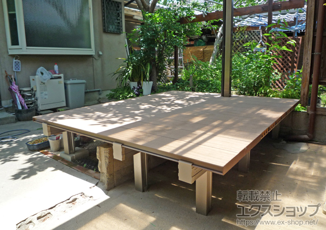 大阪府高槻市のLIXIL リクシル（トステム）のウッドデッキ レストステージ 床板キャップ納まり 施工例