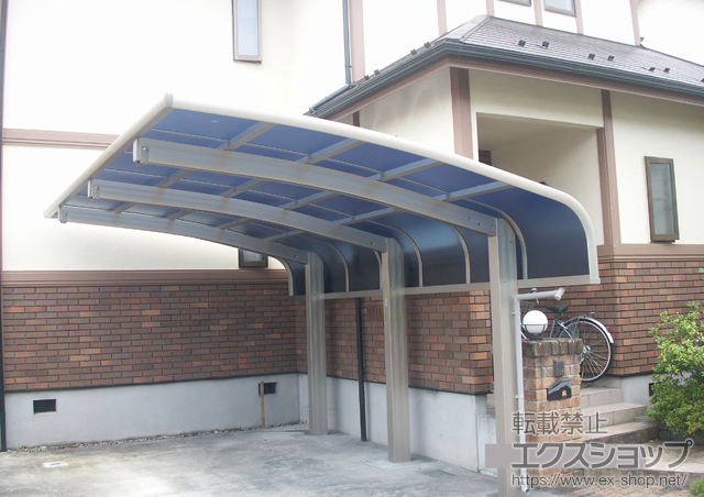 山梨県上野原市ののカーポート レイナキャップポートグラン50　積雪〜50cm対応+レイナキャップポートグラン50 着脱式サポート柱 施工例