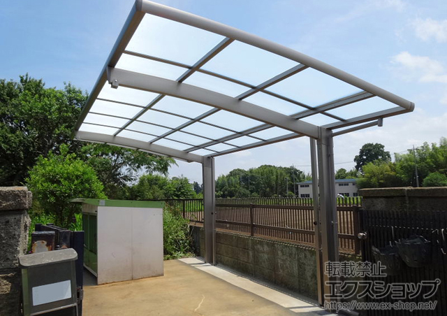 埼玉県東松山市のLIXIL リクシル（トステム）のカーポート カーブポートシグマIII 耐風圧強度仕様 積雪〜30cm対応 施工例