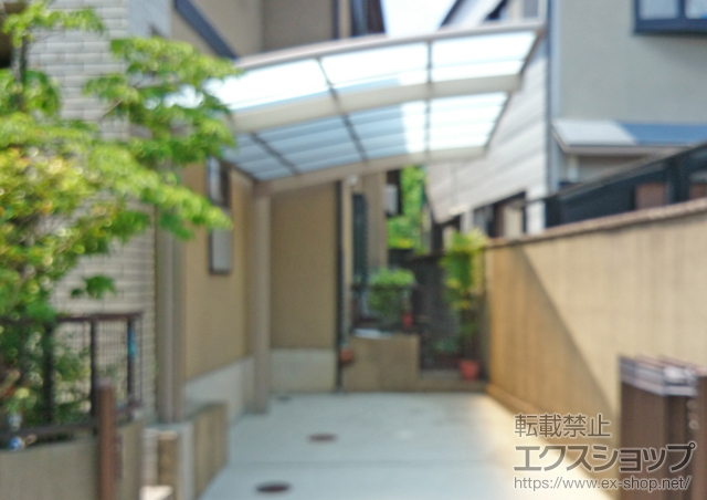 京都府京都市のLIXIL リクシル（トステム）のカーポート カーブポートシグマIII 積雪〜20cm対応 施工例