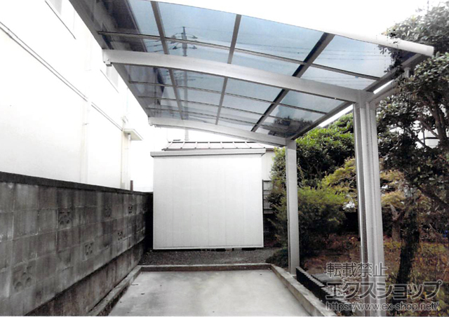 栃木県栃木市のLIXIL リクシル（トステム）のカーポート カーブポートシグマIII 耐風圧強度仕様 積雪〜30cm対応 施工例