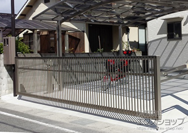 兵庫県赤穂市ののカーゲート ワイドオーバードアS2型 手動式 60-12 施工例