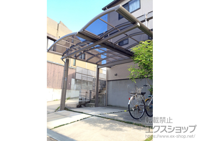 滋賀県大津市のLIXIL リクシル（トステム）のカーポート マルチスクエア アール屋根2台合掌 積雪〜20cm対応 施工例