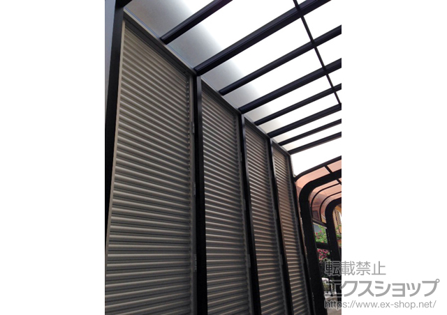 広島県広島市ののテラス屋根 アウタールーフ 5型 多機能ルーバー Aタイプ 施工例