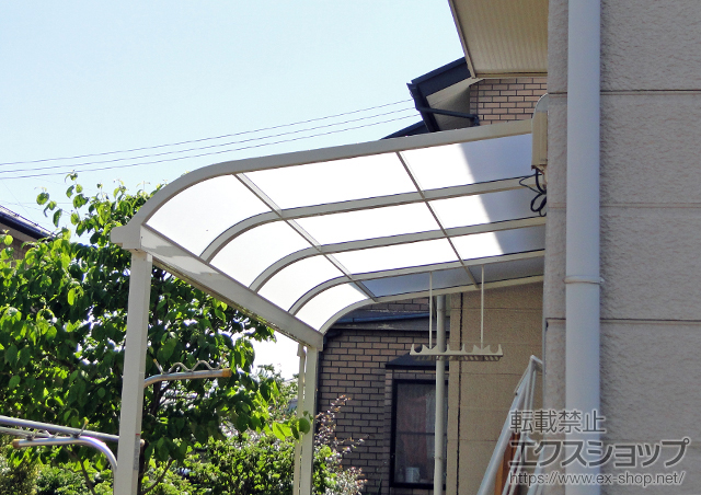 福島県伊達市のLIXIL リクシル（トステム）のテラス屋根 ライザーテラスII R型 1500 テラスタイプ 単体 積雪〜50cm対応 施工例