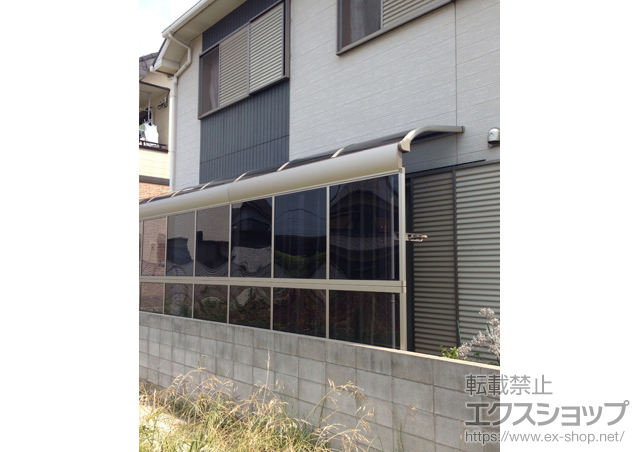 兵庫県加古郡播磨町ののテラス屋根 ヴェクターテラス R型 テラスタイプ 単体 積雪〜20cm対応+ヴェクターテラス前面パネル 2段仕様+壁付け物干し 標準 施工例