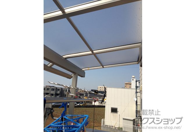 東京都葛飾区ののバルコニー・ベランダ屋根 ヴェクターテラス R型 屋根タイプ 単体 積雪〜20cm対応 施工例