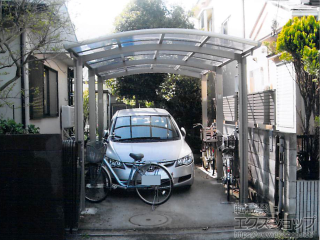 埼玉県桶川市のLIXIL リクシル（トステム）のカーポート カルエードシグマIII 1500 積雪〜50cm対応 施工例