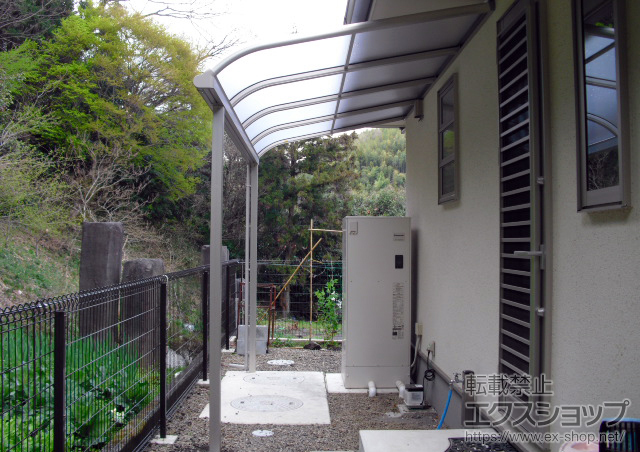 大分県竹田市ののテラス屋根 プレシオステラス R型 テラスタイプ 単体 積雪〜20cm対応 施工例