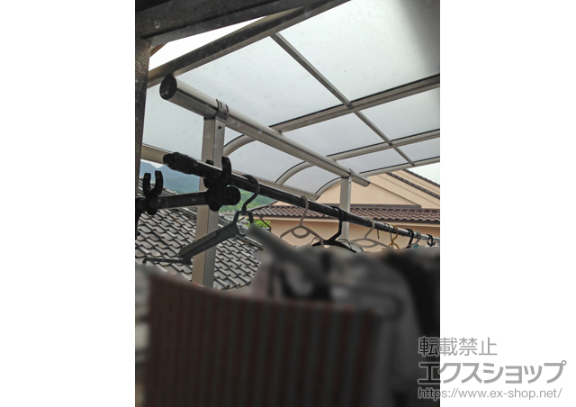 奈良県葛城市ののバルコニー・ベランダ屋根 ヴェクターテラス R型 屋根タイプ 単体 積雪〜20cm対応+自在垂木掛け 関東間1.5間 施工例