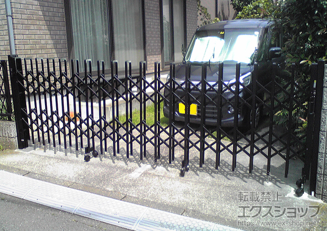 神奈川県横浜市ののカーゲート トリップゲート 傾斜地専用型 ノンレール 片開き 37S 施工例