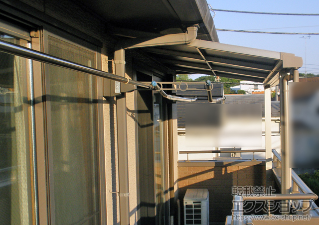 東京都多摩市のLIXIL リクシル（トステム）のバルコニー・ベランダ屋根 ライザーテラスII F型 屋根タイプ 単体 積雪〜20cm対応 施工例