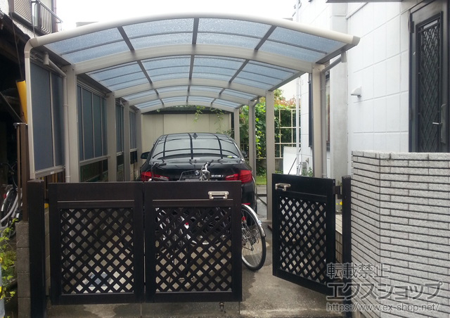 東京都西東京市ののカーポート レイナワンポートグラン 縦連棟　積雪〜20cm対応+レイナワンポートグラン サイドパネル 施工例