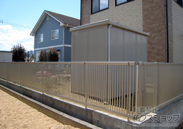 宮城県白石市ののフェンス・柵 エクスラインフェンス13型　自由柱施工 施工例