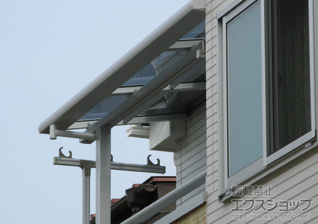 東京都東村山のLIXIL リクシル（トステム）のバルコニー・ベランダ屋根 ライザーテラスII F型 屋根タイプ 単体 積雪〜20cm対応 施工例