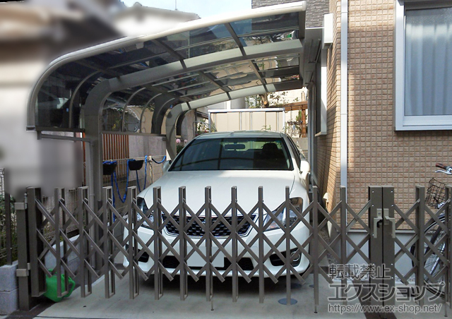 東京都世田谷区のLIXIL リクシル（トステム）のカーポート テールポートシグマIII 積雪〜20cm対応＋柱ガード　1本入り 施工例