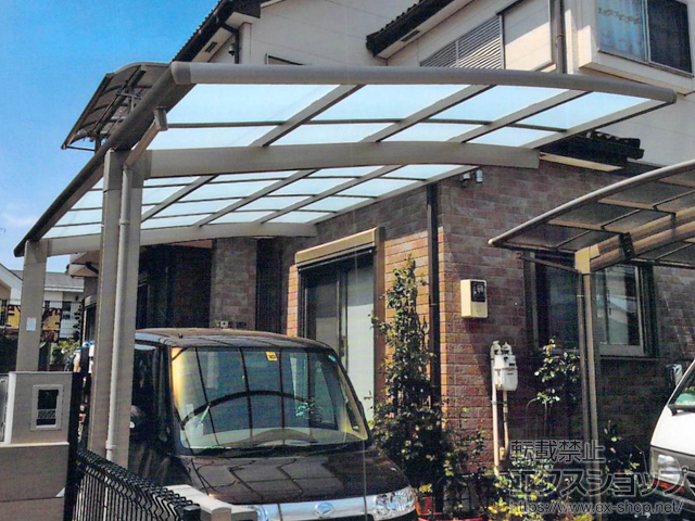 埼玉県川越市のLIXIL リクシル（トステム）のカーポート カーブポートシグマIII 積雪〜20cm対応 施工例