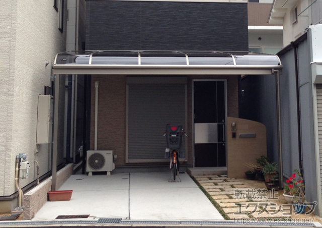 大阪府大阪市のLIXIL リクシル（トステム）のテラス屋根 ライザーテラスII R型 テラスタイプ 単体 積雪〜20cm対応 施工例