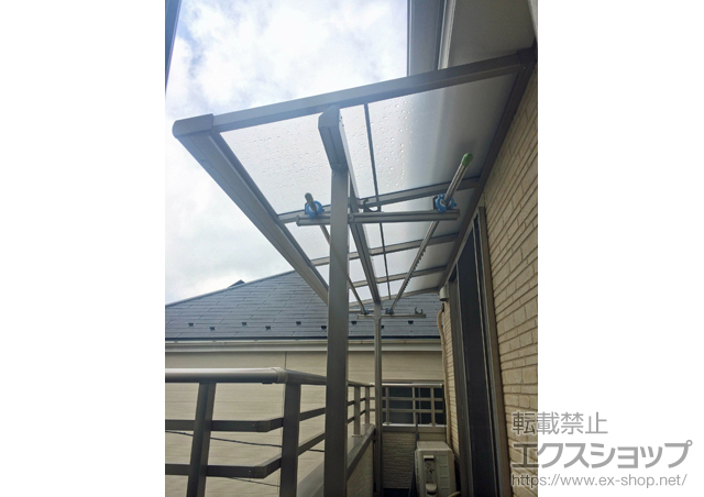 東京都武蔵村山市のLIXIL リクシル（トステム）のバルコニー・ベランダ屋根 ライザーテラスII F型 屋根タイプ 単体 積雪〜20cm対応 施工例