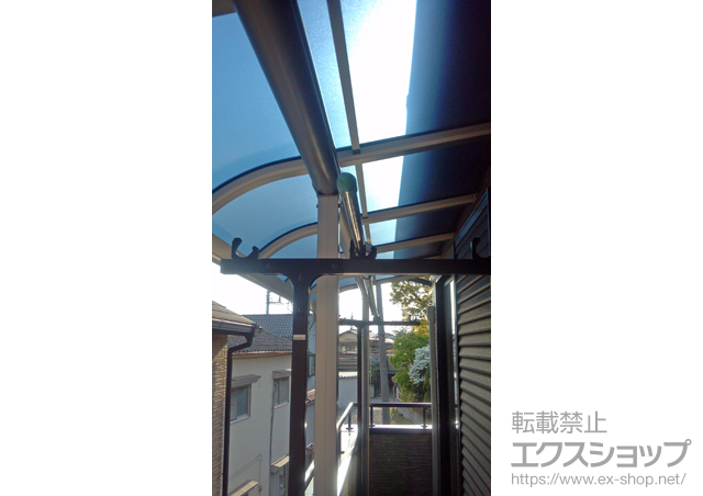 埼玉県川口市ののバルコニー・ベランダ屋根 プレシオステラス R型 屋根タイプ 連棟 積雪〜20cm対応 施工例