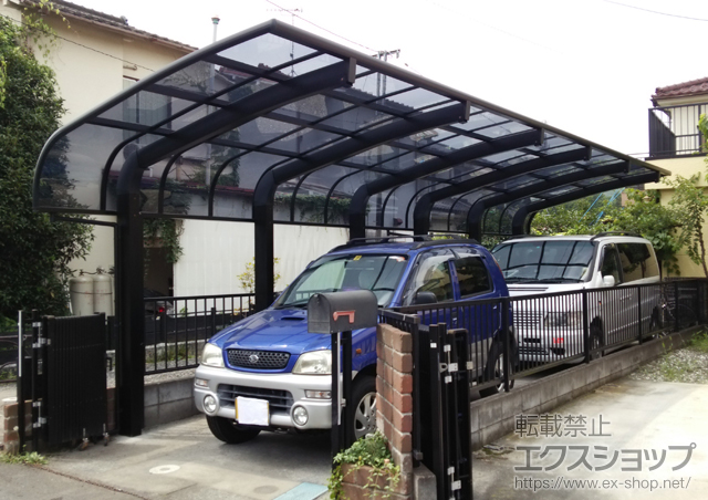 東京都八王子市のLIXIL リクシル（トステム）のカーポート テールポートシグマIII 1500 縦連棟 積雪〜50cm対応＋着脱式サポート(補助柱)(1本入り 施工例