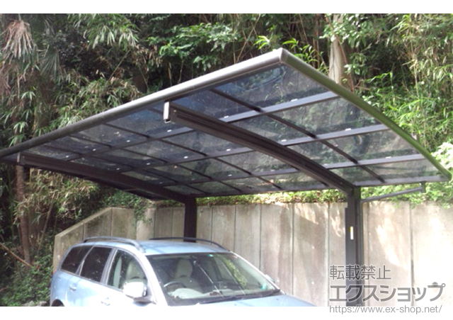 神奈川県鎌倉市ののカーポート レイナポートグラン　積雪〜20cm対応+着脱式サポート 標準・ハイルーフ兼用 2本入り 施工例