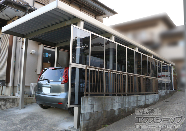 茨城県土浦市ののカーポート ジーポートneoAタイプ縦連棟 角柱12本仕様 標準鼻隠し積雪〜150cm対応+ジーポートneo 台形枠なしサイドパネル<平板タイプ> 施工例