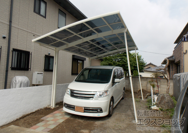 群馬県伊勢崎市のLIXIL リクシル（トステム）のカーポート カーブポートシグマIII 耐風圧強度仕様 積雪〜30cm対応 施工例